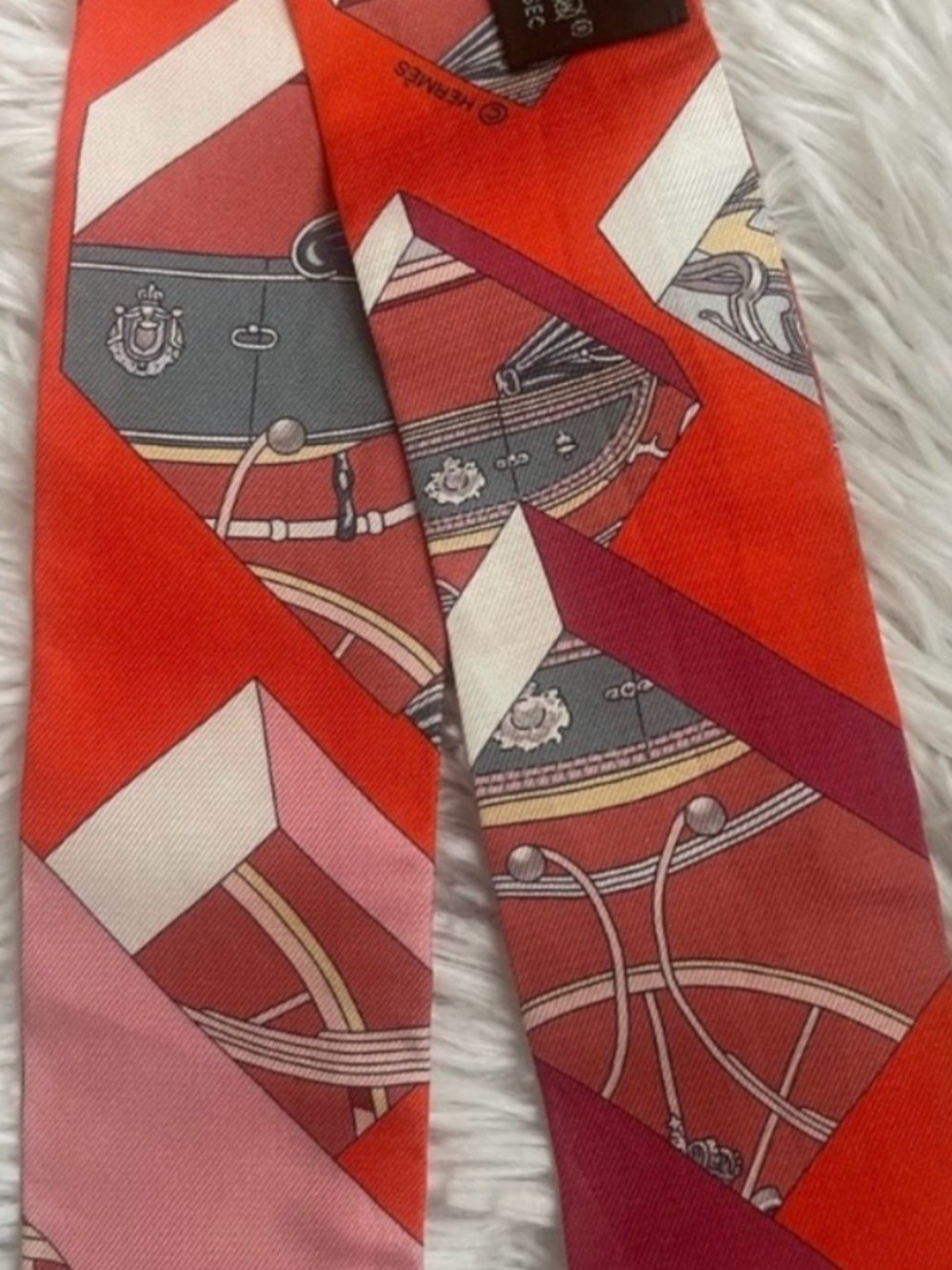Hermès Silk “Springs Springs” Twilly Orange Bois de Rose. Full set with tags. - Picture 7 of 10